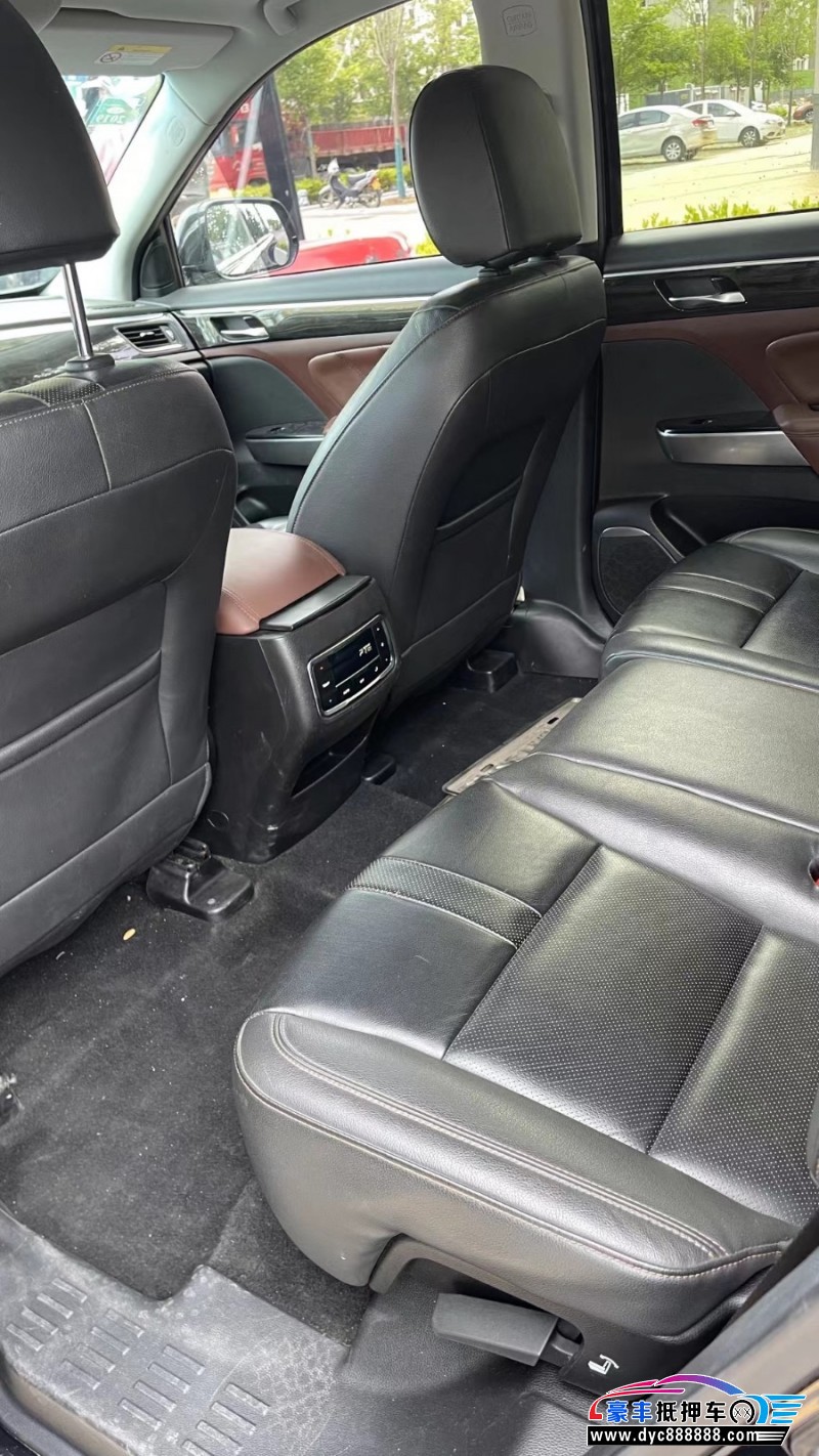 17年传祺GS8轿车抵押车出售