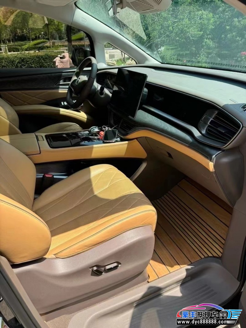 23年腾势D9轿车抵押车出售