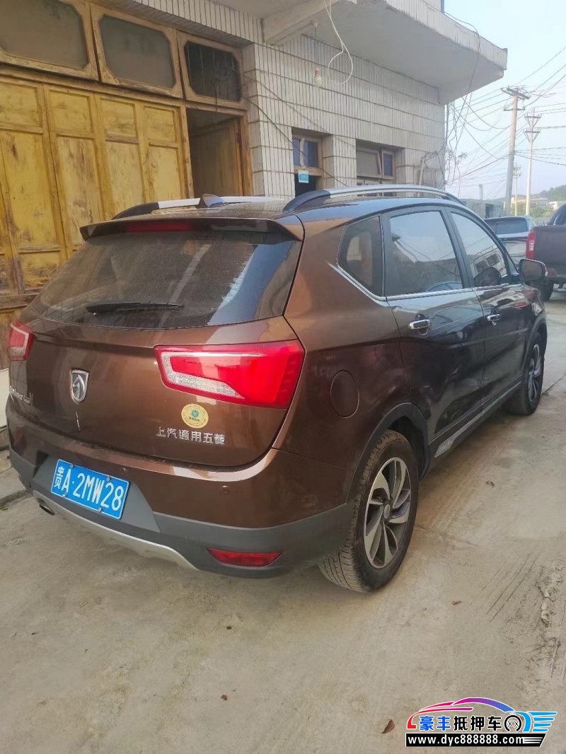 17年宝骏560轿车抵押车出售