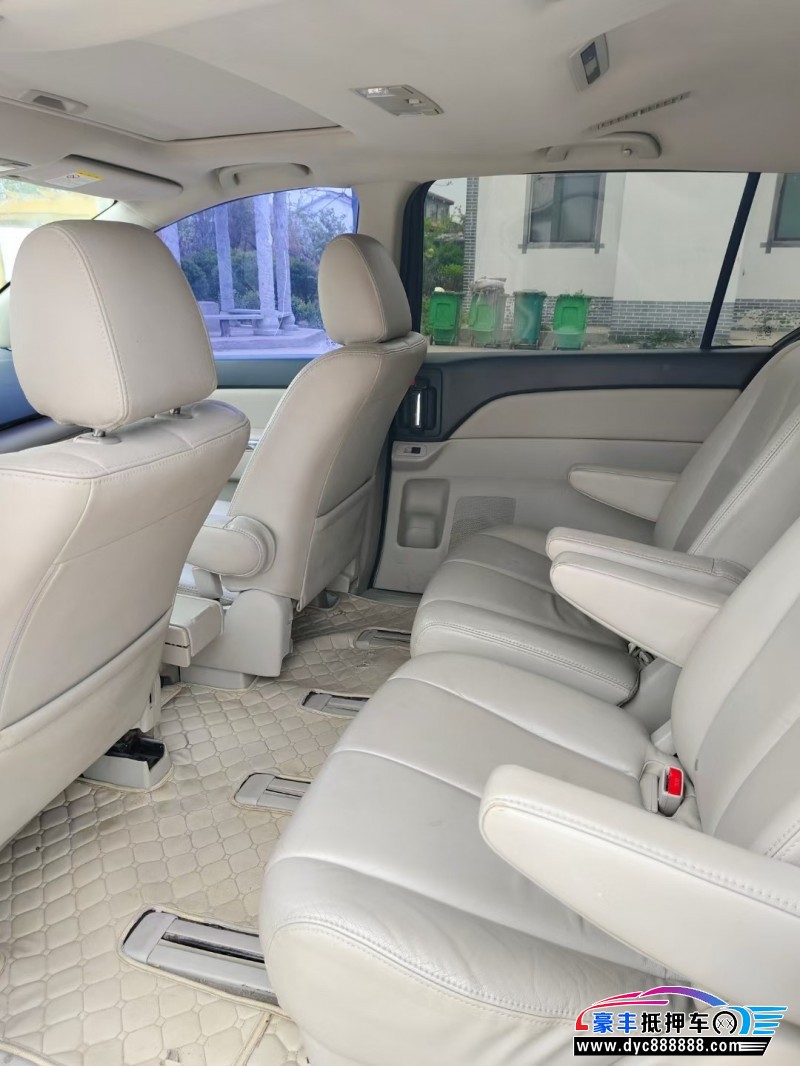 12年马自达马自达8轿车抵押车出售