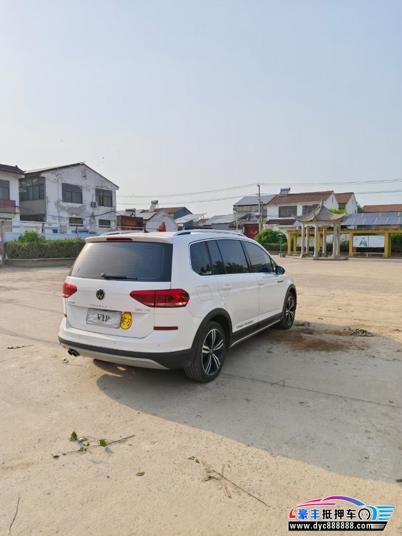 22年大众途安轿车抵押车出售