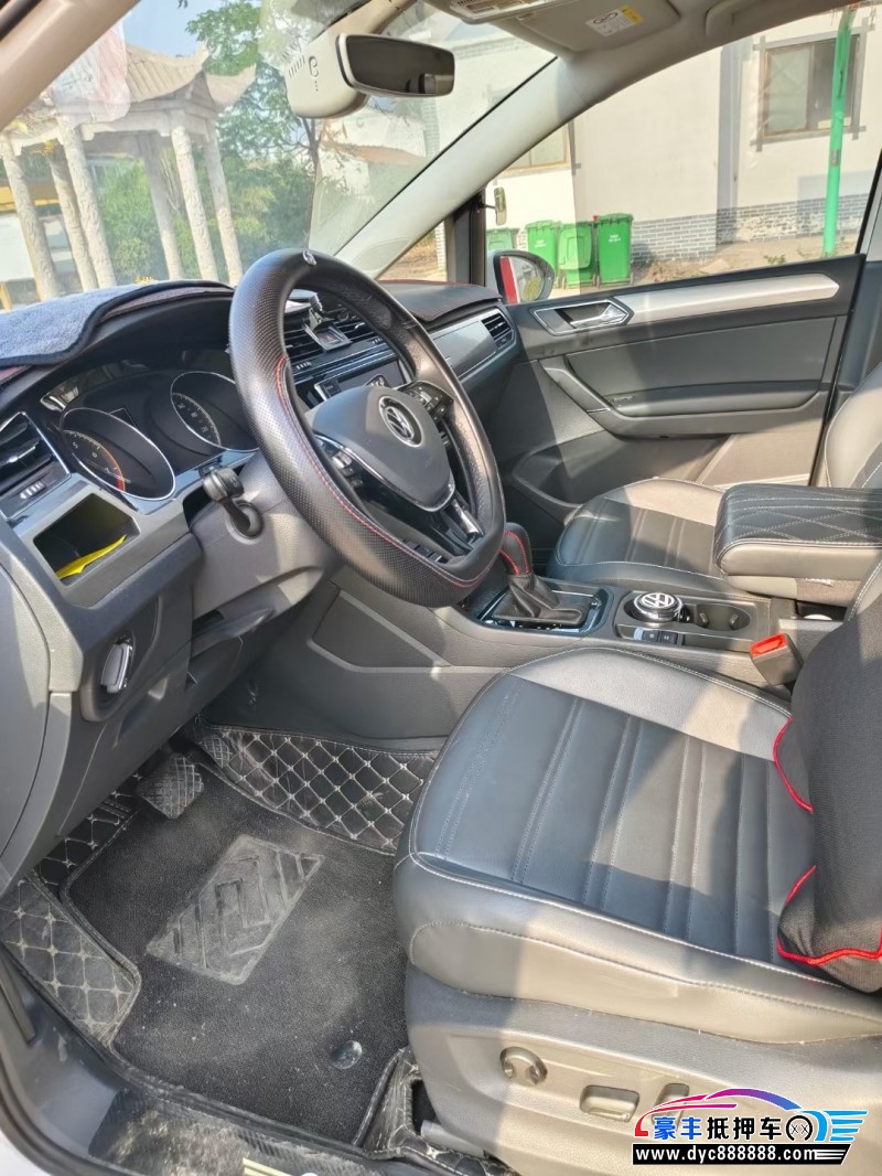 22年大众途安轿车抵押车出售