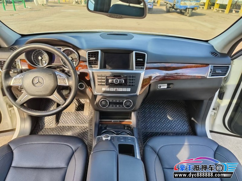 15年奔驰ML轿车抵押车出售