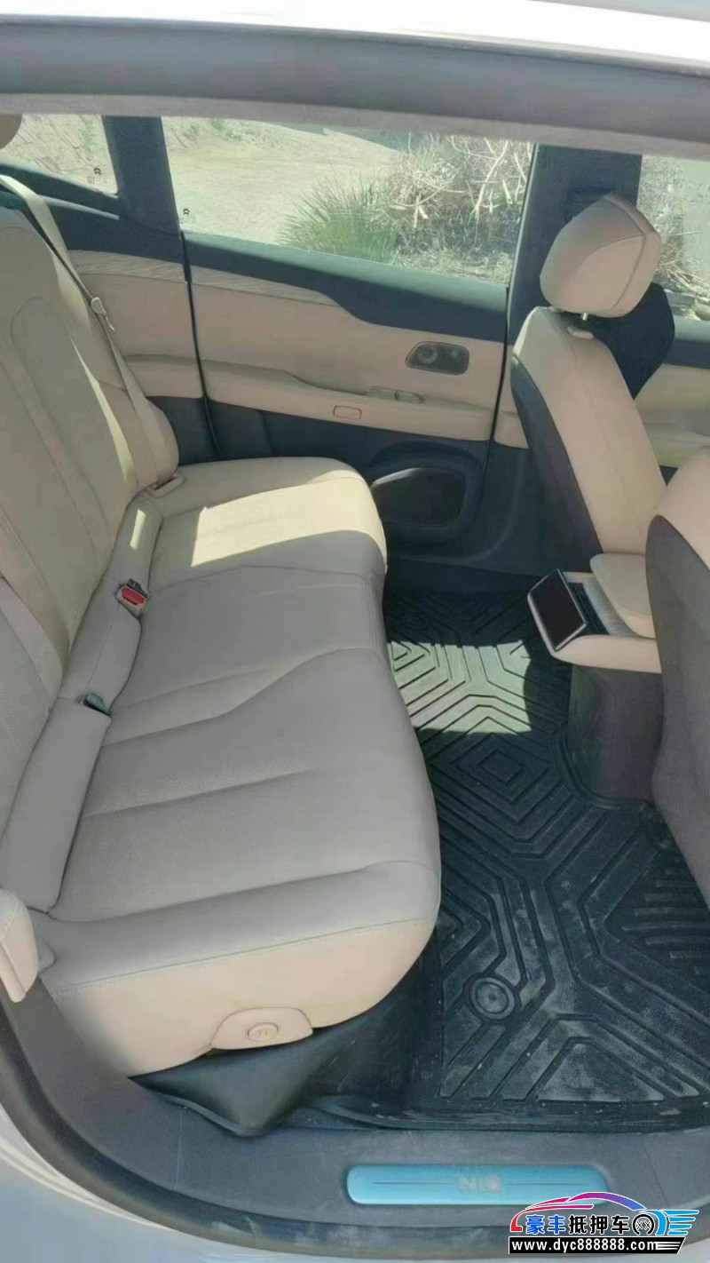 23年蔚来ET7轿车抵押车出售