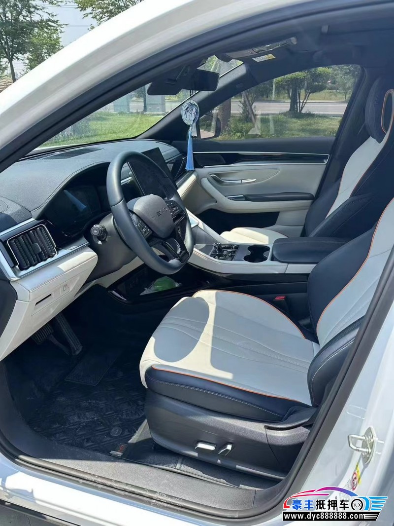 23年比亚迪宋轿车抵押车出售