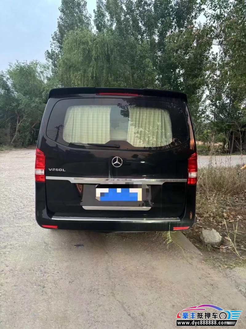 22年奔驰威霆轿车抵押车出售