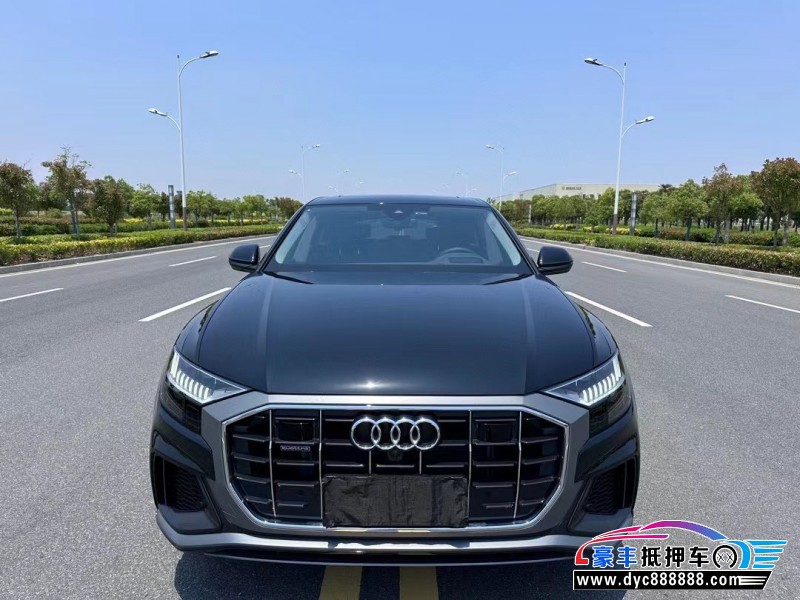 23年奥迪Q8轿车抵押车出售