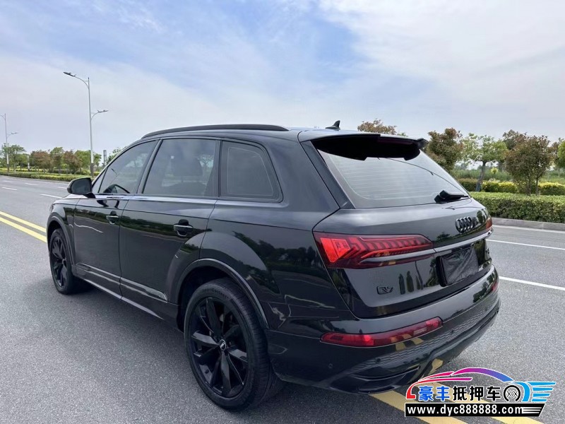 20年奥迪Q7轿车抵押车出售