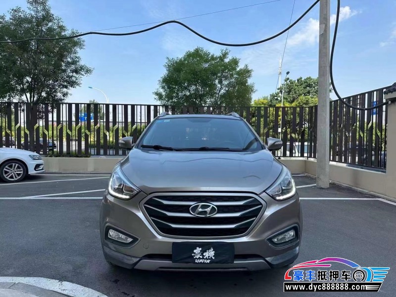 15年现代ix35轿车抵押车出售