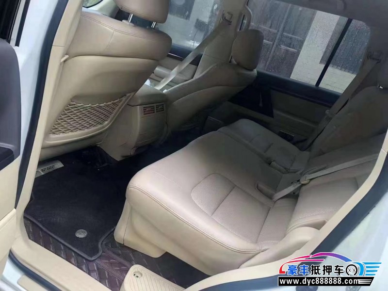 16年丰田兰德酷路泽（陆巡）轿车抵押车出售