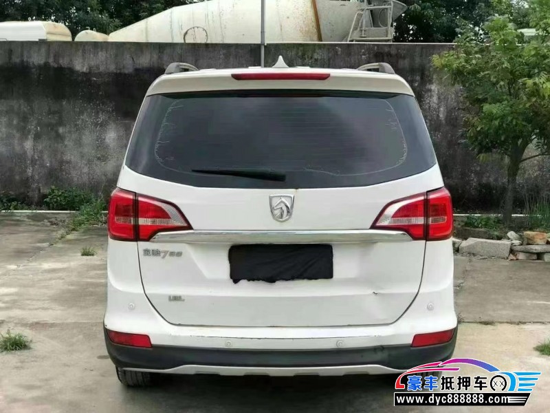 17年宝骏730轿车抵押车出售