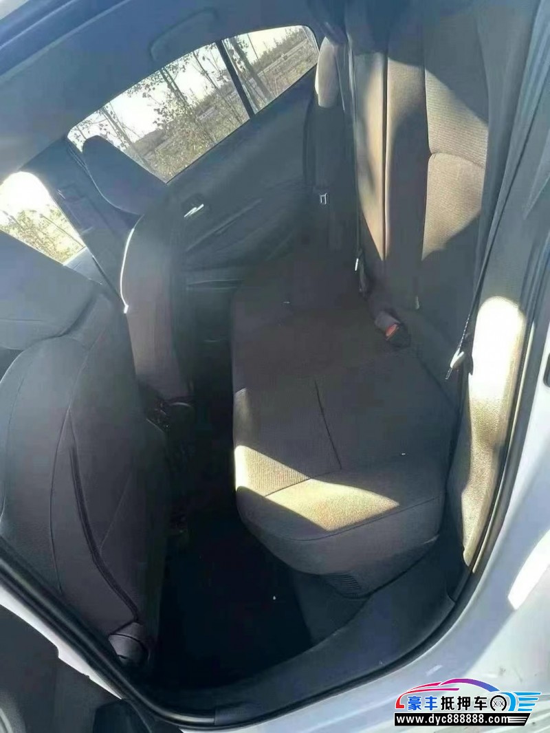 23年丰田雷凌轿车抵押车出售