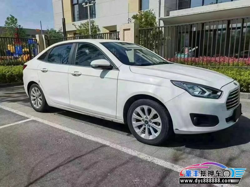 18年福特福睿斯轿车抵押车出售