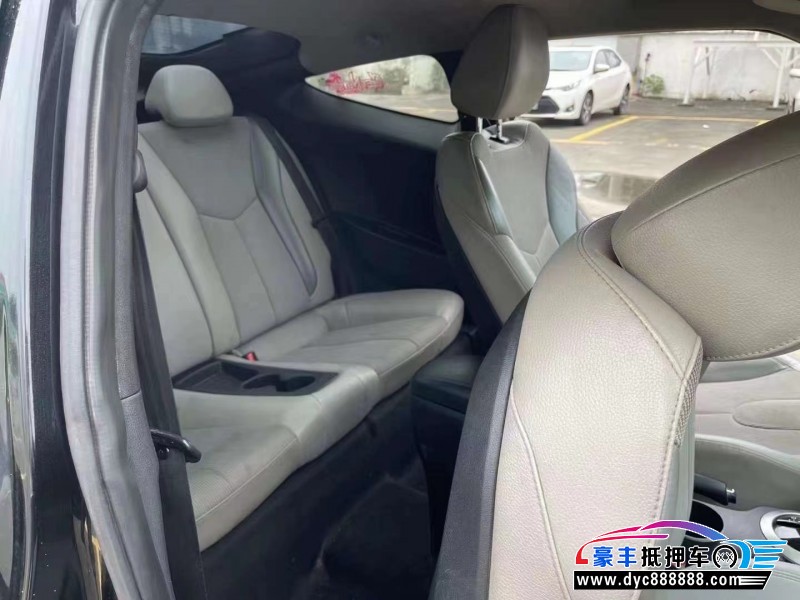 12年现代飞思轿车抵押车出售