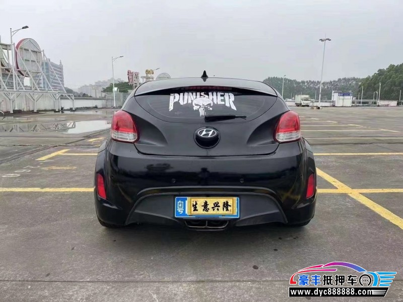 12年现代飞思轿车抵押车出售