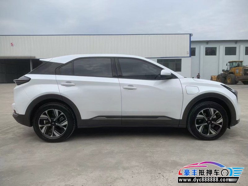 23年哪吒USUV抵押车出售