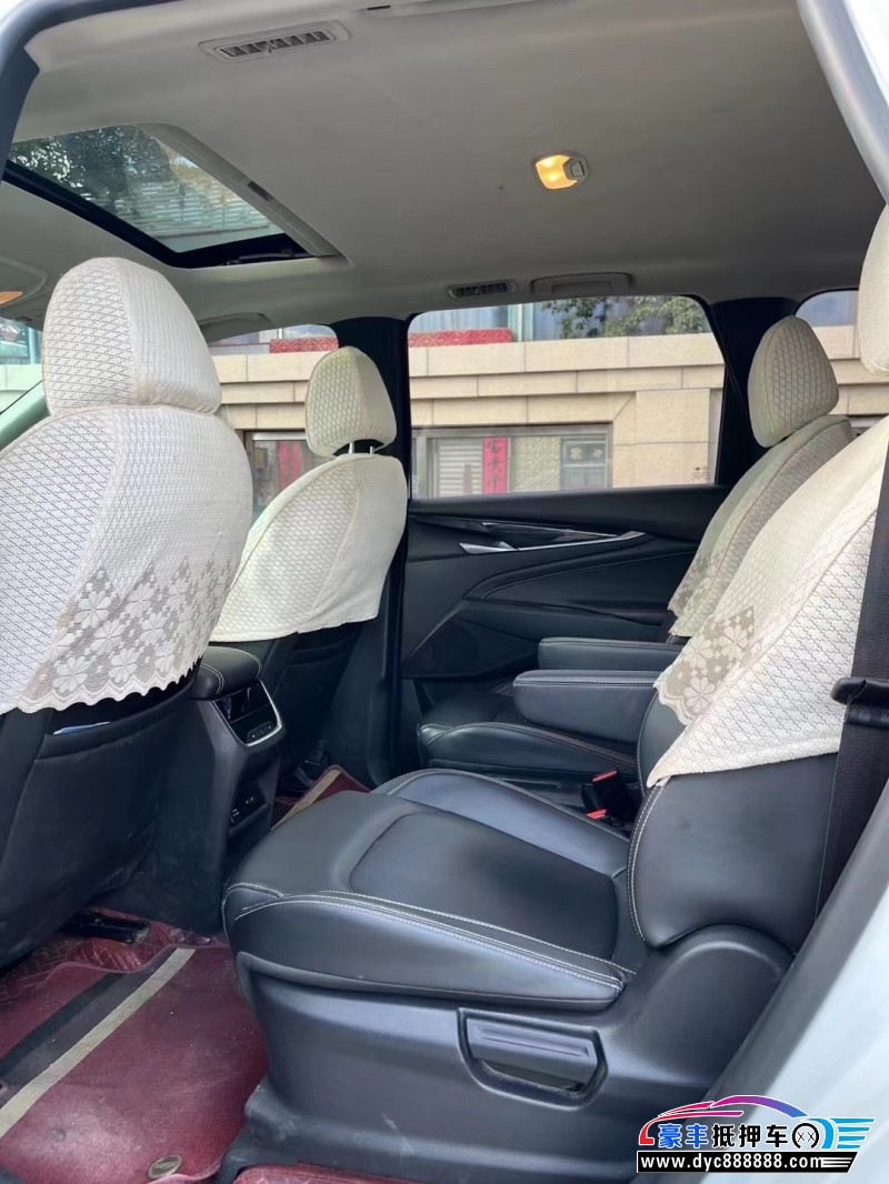 21年上汽大通G50轿车抵押车出售