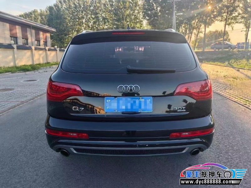 11年奥迪Q7轿车抵押车出售