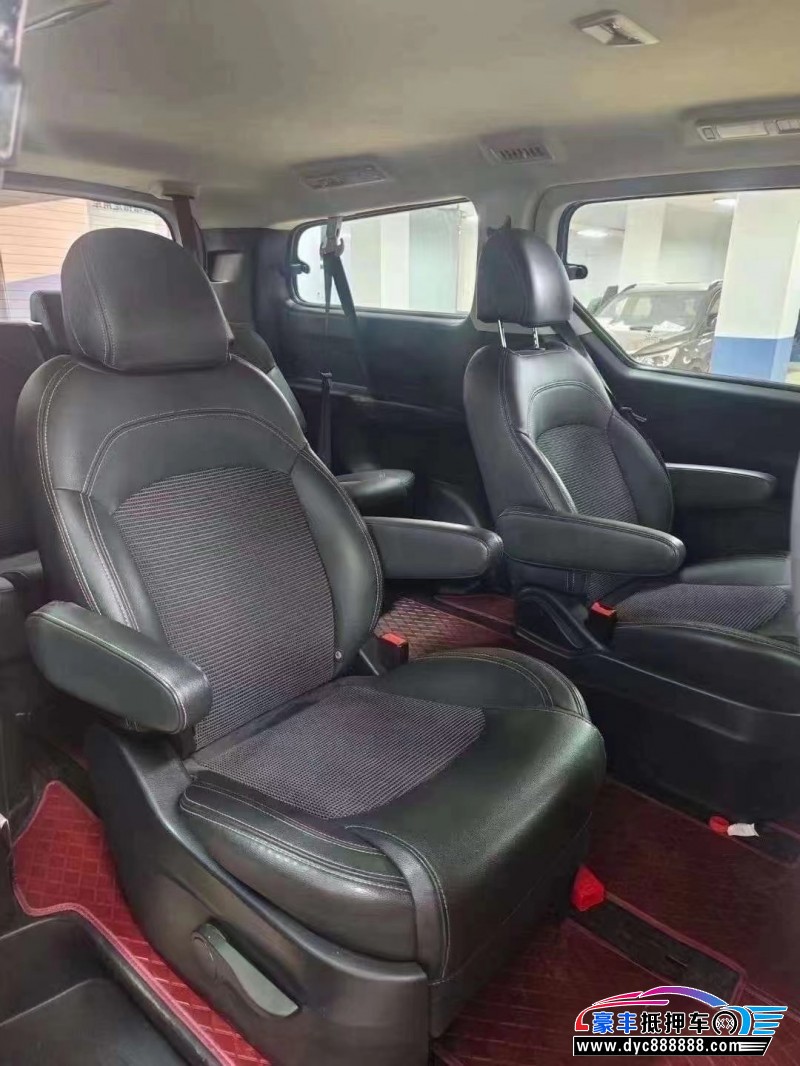 18年上汽大通G10轿车抵押车出售