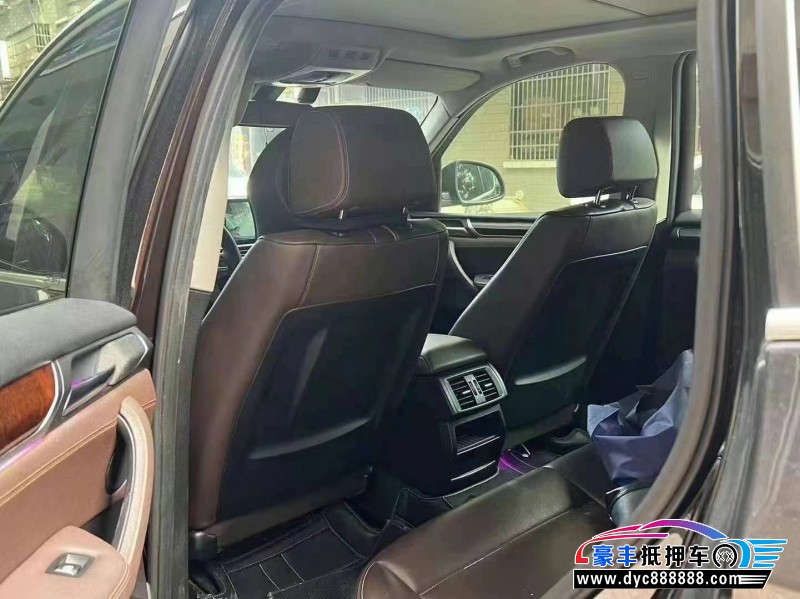 16年宝马X3轿车抵押车出售