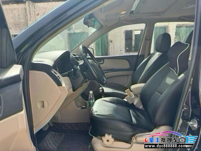 15年起亚狮跑轿车抵押车出售