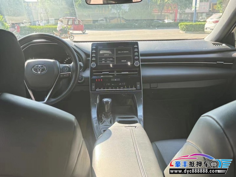 20年丰田亚洲龙轿车抵押车出售