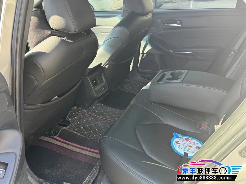 20年丰田亚洲龙轿车抵押车出售