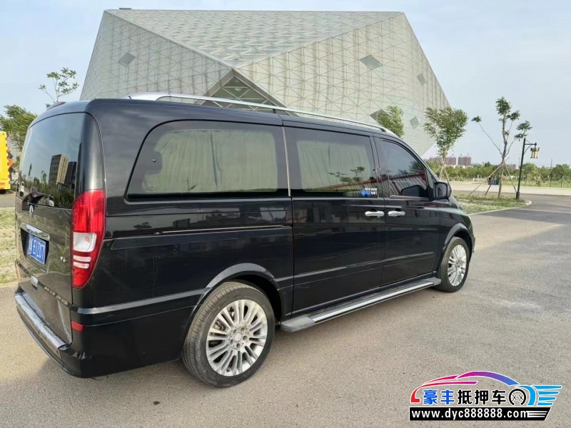 14年奔驰唯雅诺轿车抵押车出售