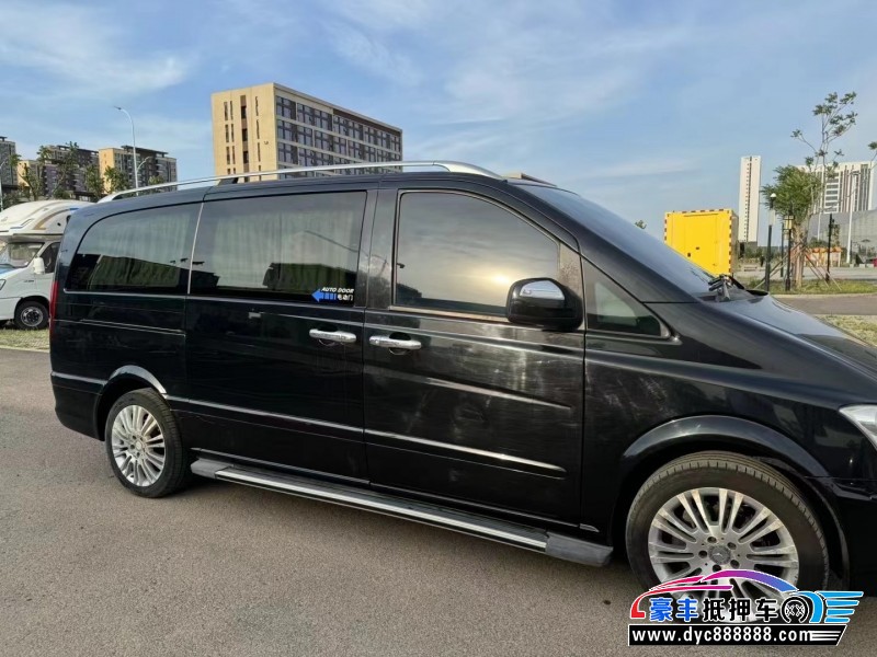 14年奔驰唯雅诺轿车抵押车出售