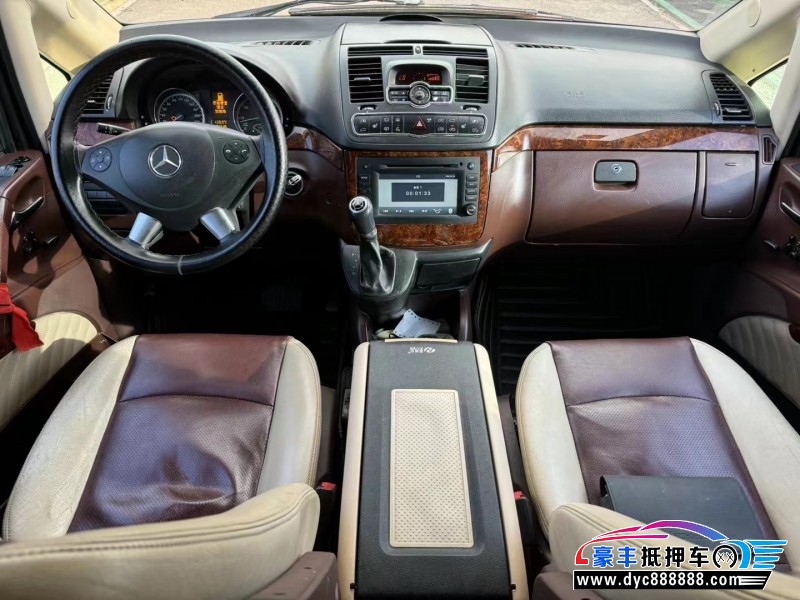 14年奔驰唯雅诺轿车抵押车出售