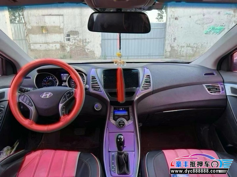 15年现代朗动轿车抵押车出售