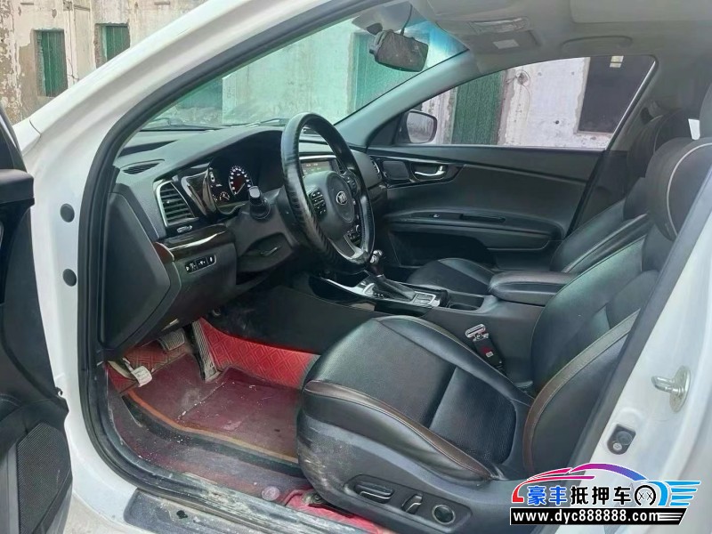 19年起亚K4轿车抵押车出售