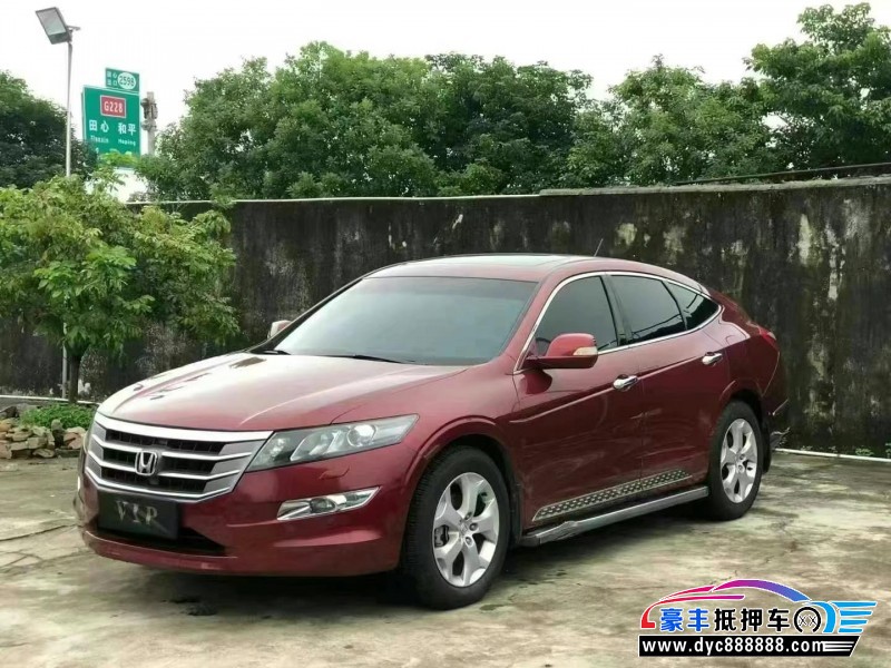 13年本田歌诗图轿车抵押车出售