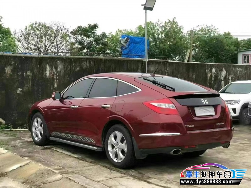 13年本田歌诗图轿车抵押车出售