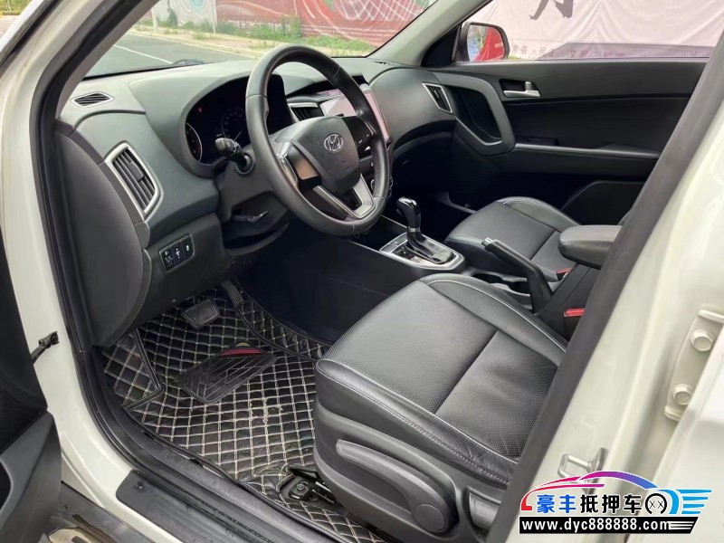 17年现代ix25轿车抵押车出售