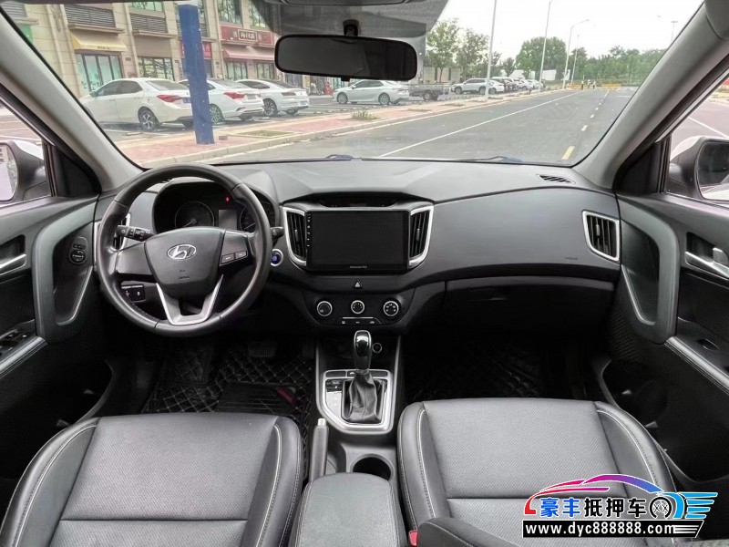 17年现代ix25轿车抵押车出售