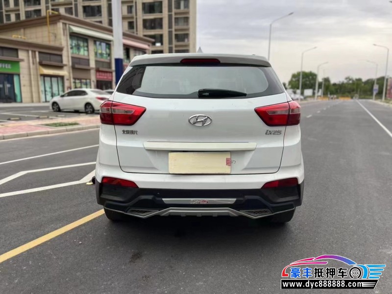 17年现代ix25轿车抵押车出售