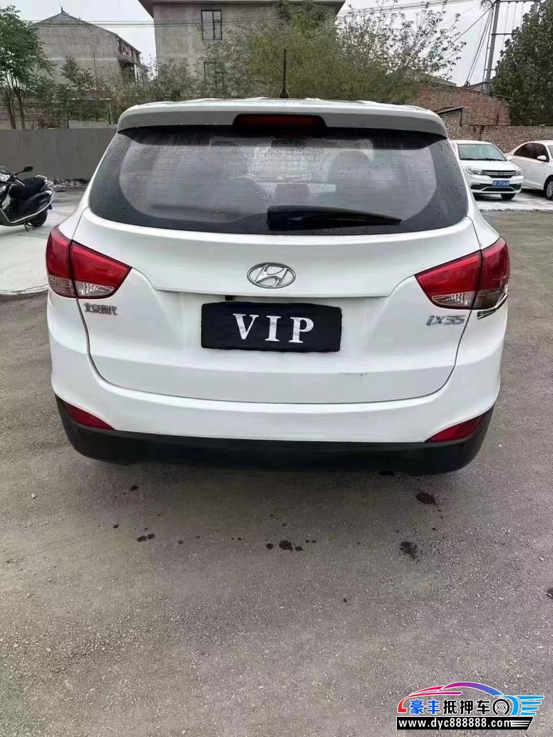 17年现代ix35轿车抵押车出售