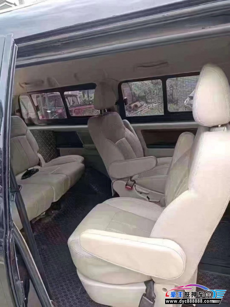 21年东风风行菱智轿车抵押车出售