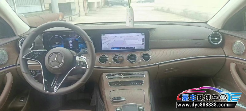 23年奔驰E轿车抵押车出售