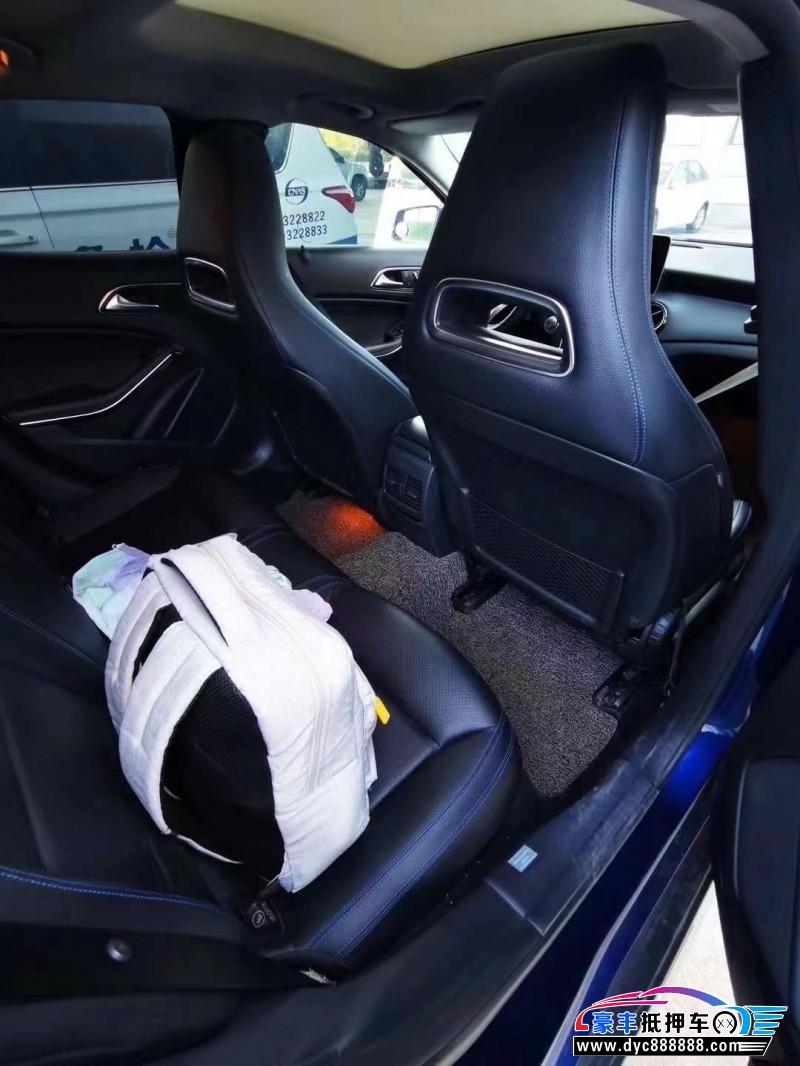 19年奔驰GLASUV抵押车出售