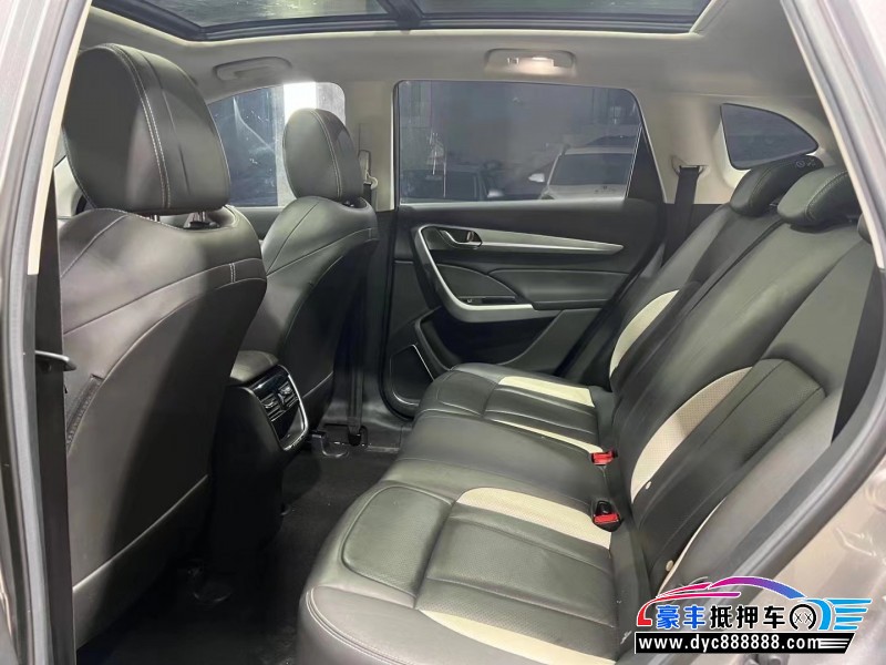 21年东风风神AX7轿车抵押车出售