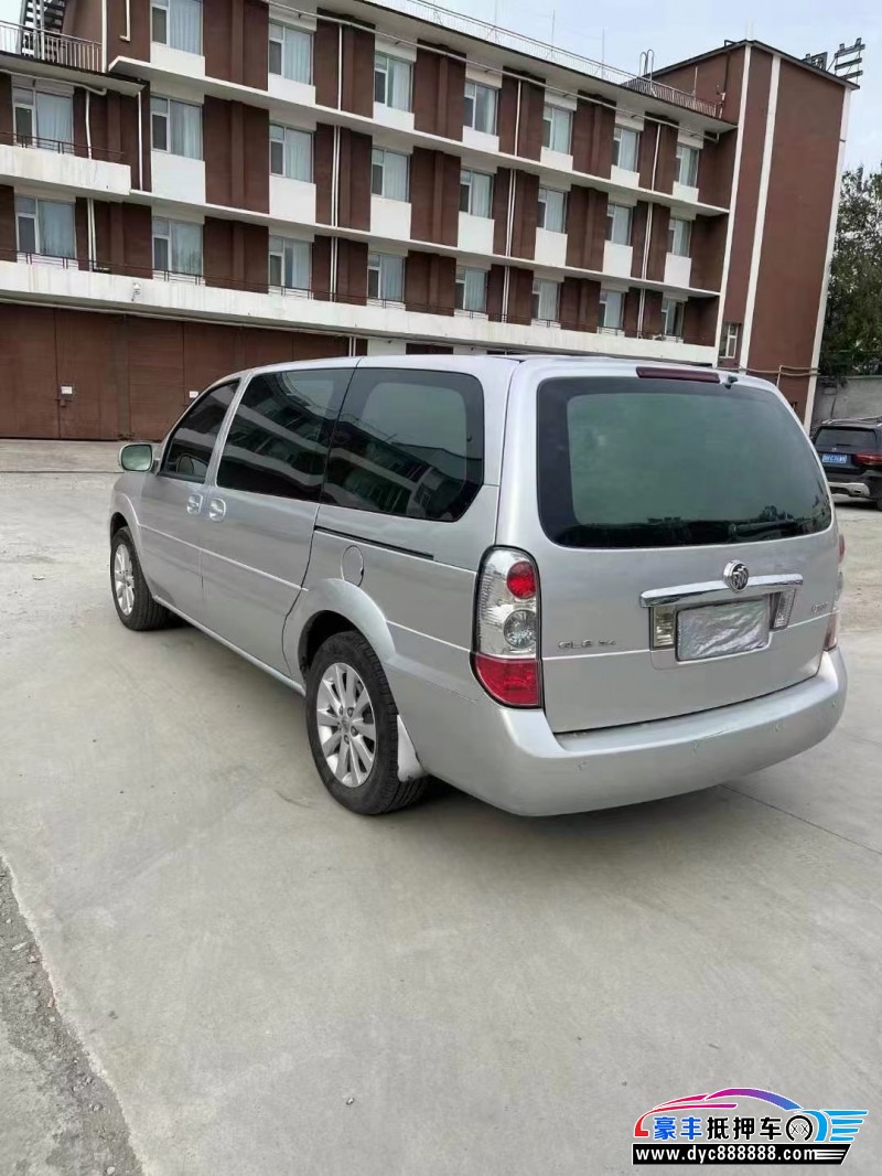 15年别克GL8轿车抵押车出售