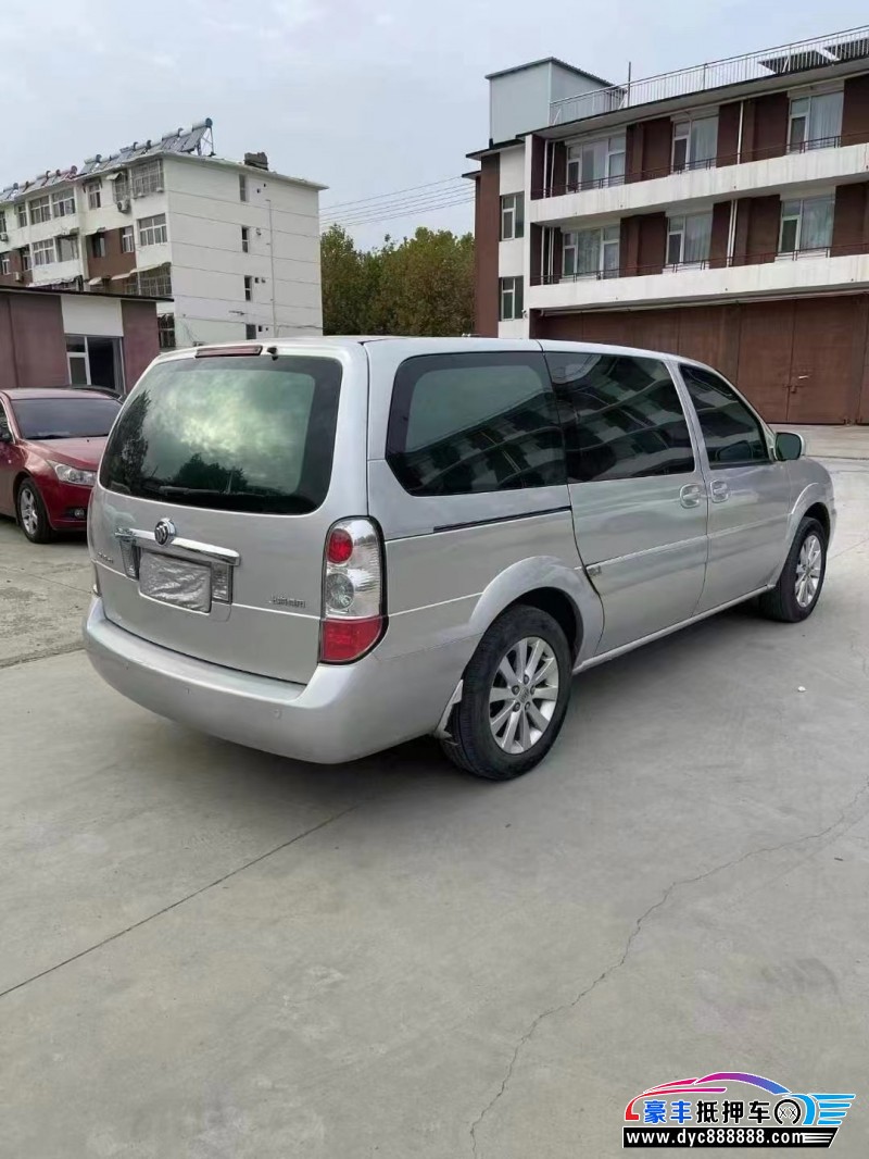15年别克GL8轿车抵押车出售