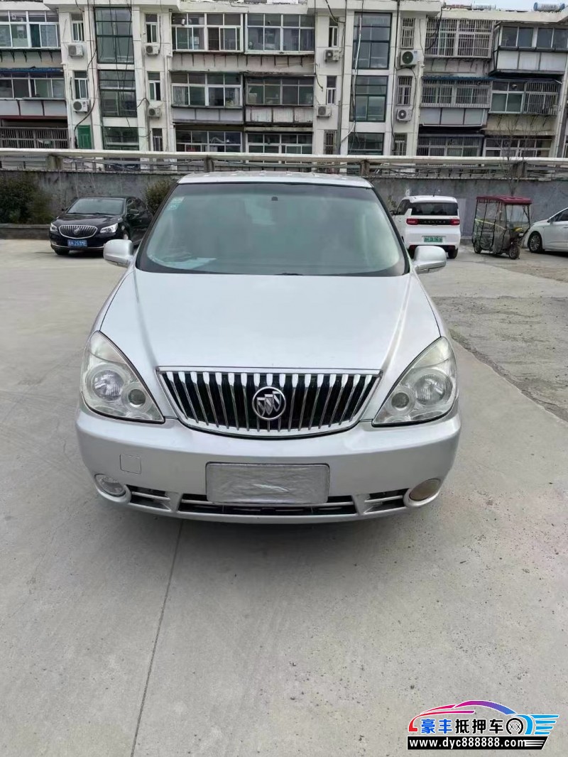 15年别克GL8轿车抵押车出售