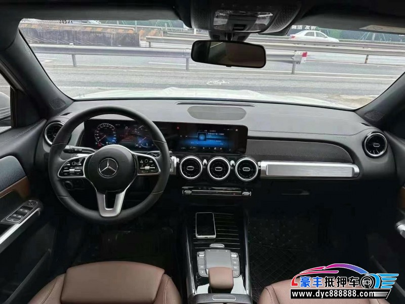 23年奔驰GLB轿车抵押车出售