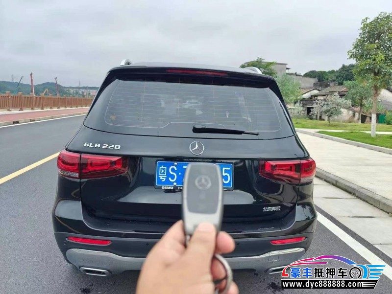 23年奔驰GLB轿车抵押车出售