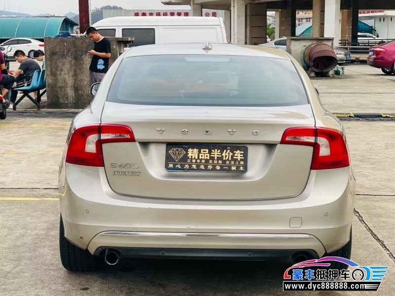 15年沃尔沃S60轿车抵押车出售