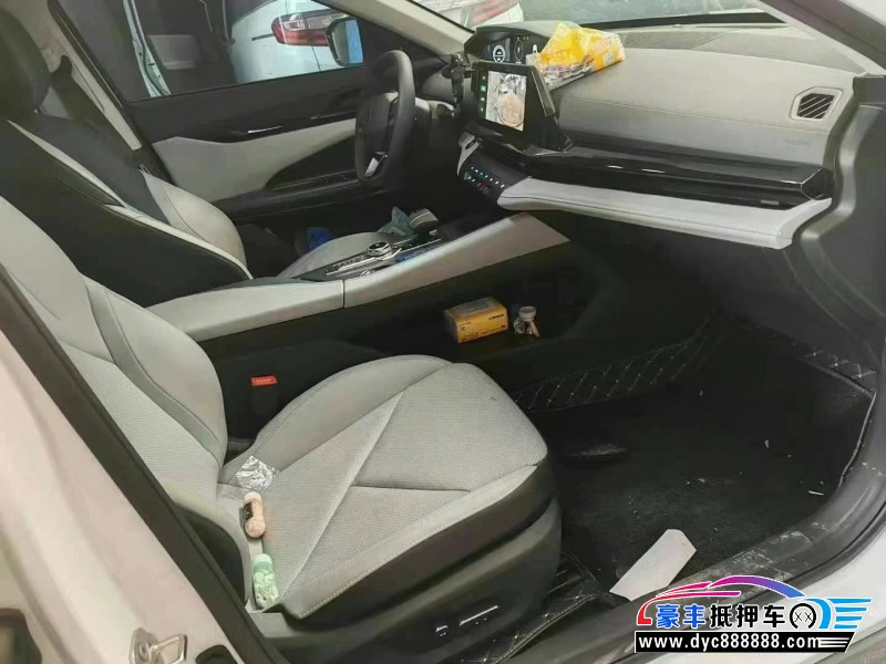 23年长安长安UNI轿车抵押车出售