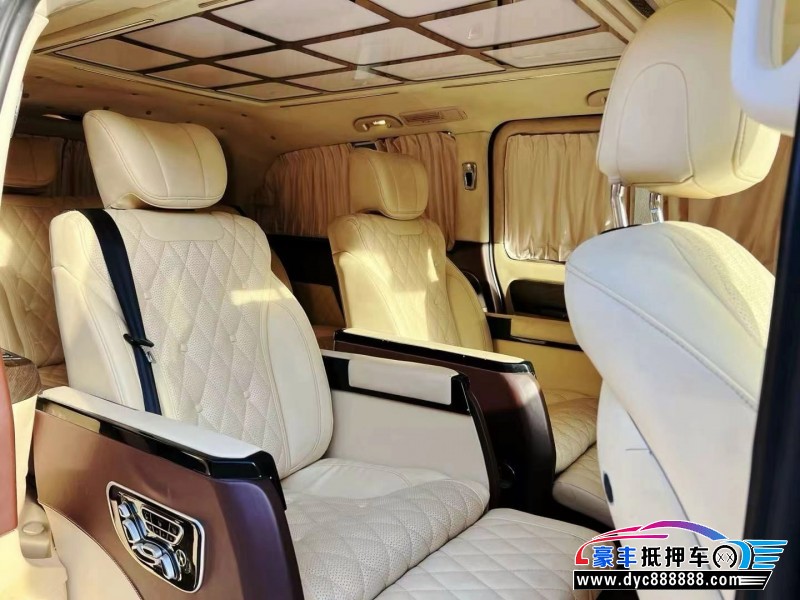 20年奔驰威霆轿车抵押车出售